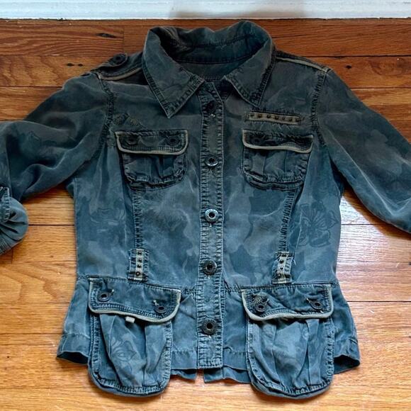 Guess Women’s Small Military Jacket – Olive Green Floral Camo – Cropped Utility - Picture 12 of 16